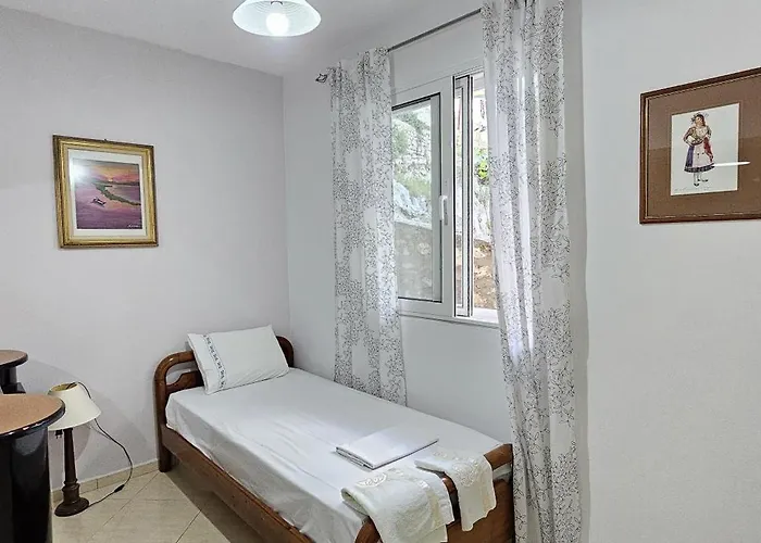 Apartment Lemon Tree Sarande